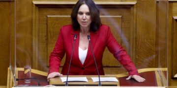 Καλλιόπη Βέττα: Να προστατευτεί το περιβάλλον και το δημόσιο συμφέρον από τις σκόπιμες κατατμήσεις Α.Π.Ε. στην Δυτική Μακεδονία