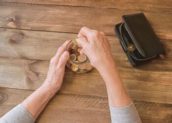 Πώς θα φορολογηθούν τα αναδρομικά των συνταξιούχων