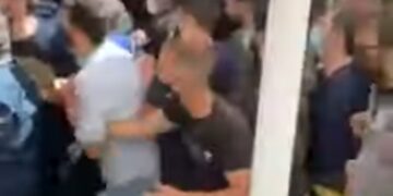 Video από την επεισοδιακή έναρξη του συνεδρίου του Εργατικού Κέντρου Κοζάνης