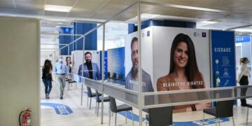 Εμβολιασμοί: Μέσα σε λίγες ώρες οι νέοι 18-25 έκλεισαν 18.000 ραντεβού