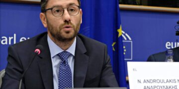 Ανισότητες και στρεβλώσεις στον νέο εργασιακό νόμο(του Ευρωβουλευτή, Νίκου Ανδρουλάκη)