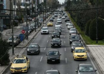 Προσοχή: Πέφτουν οι μάσκες αλλα τα πρόστιμα μένουν – Η νέα ΚΥΑ