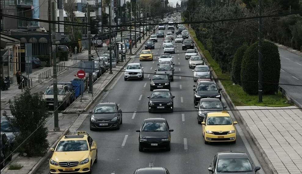 Προσοχή: Πέφτουν οι μάσκες αλλα τα πρόστιμα μένουν – Η νέα ΚΥΑ