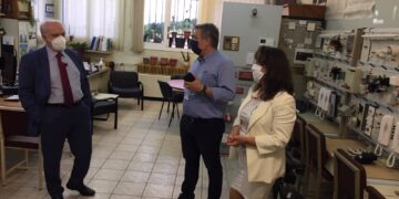 Το ΔΙΕΚ της Κοζάνης στην προοπτική της ανάπτυξης Θεματικό ΙΕΚ στην ενέργεια – οι ειδικότητες που θα μπουν στο μηχανογραφικό – Σύσσωμη η κοινωνία αντιλαμβάνεται  την σημαντικότητα του ΔΙΕΚ και συνδράμει.  Οι  τοπικοί κυβερνώντες  το έχουν αντιληφθεί;