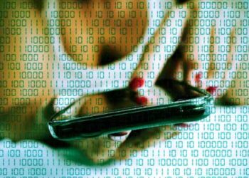 Sextortion scam: Ποιο είναι το νέο φαινόμενο σεξουαλικών εκβιασμών μέσω Διαδικτύου – Πώς να προστατευτείτε