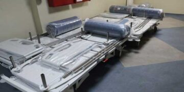 Κλίνες και ηλεκτροκαρδιογράφος για τη Μονάδα Τεχνητού Νεφρού του Μαμάτσειου Νοσοκομείου Κοζάνης