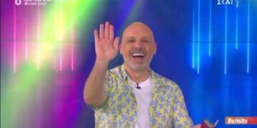 Ο Νίκος Μουτσινάς τα “σπάει” στο “Καλό Μεσημεράκι” με το mix των DJ Παντελή και Πάνου Χαριτίδη