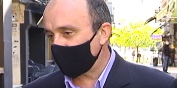 Ι. Μπασίνας (Πρόεδρος Εστίασης Κοζάνης): “Δεν μπορούμε να ελέγξουμε τον κόσμο που έρχεται στο μαγαζί μας αν έχει εμβολιαστεί ή αν έχει κάνει test. Εδώ και ένα χρόνο προσπαθούμε μέσα από τις στάχτες μας να επιβιώσουμε”