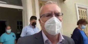 Γ. Ποδιώτης (Δ/ντης ΔΟΥ Κοζάνης): “Ο Πέτρος δεν γυρίζει πίσω, συνάδελφοι έχουν τραύματα που δεν θα φύγουν ποτέ-Πήρε αυτό που του άξιζε”