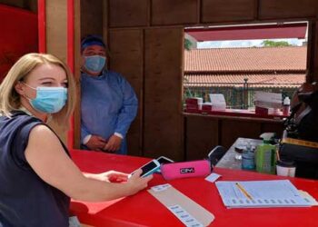 Κοζάνη: 1 θετικό και 51 αρνητικά rapid tests έδειξαν οι έλεγχοι στην κεντρική πλατεία