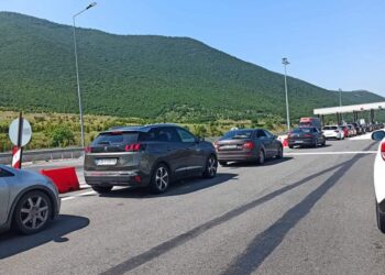 Εγνατία οδός: Ουρές για δεύτερη ημέρα στα διόδια στο ύψος της Σιάτιστας
