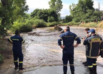 Θεσσαλονίκη: Νεκρός άνδρας από την κακοκαιρία-Το όχημά του παρασύρθηκε από τα νερά