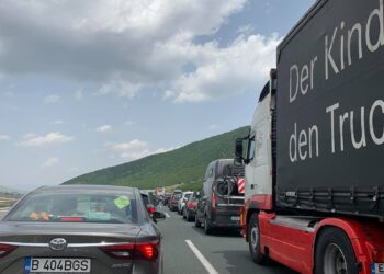 Ξεκίνησαν οι ουρές των αυτοκινήτων στα διόδια της Σιάτιστας- Η μεγάλη επιστροφή των εκδρομέων