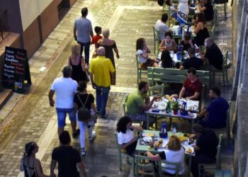 Άρση μέτρων: Ορόσημο η 1η Ιουλίου για την επιστροφή στην κανονικότητα – Τι αλλάζει από σήμερα