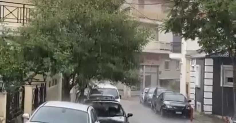 Δυνατή μπόρα ξέσπασε πριν από λίγο στην Κοζάνη