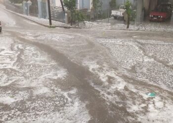 Έντονη χαλαζόπτωση στη Φλώρινα