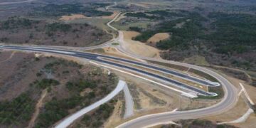 Δρόμοι, Λιμάνια, Αεροδρόμια και άλλες υποδομές μεταφορών με ευρωπαϊκούς πόρους σε όλη τη χώρα  Πως εξελίσσονται οι επενδύσεις σε υποδομές μεταφορών, η επίδραση της κρίσης και ο μελλοντικός σχεδιασμός, με πόρους της Πολιτικής Συνοχής της ΕΕ- Του Θοδωρή Καραουλάνη