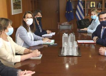 Σκρέκας: “Προωθούμε το πράσινο υδρογόνο, ένα εμβληματικό έργο στη Δυτική Μακεδονία” – «Στον πυρήνα της στρατηγικής μας η προώθηση των ΑΠΕ»