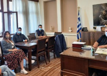 Επίσκεψη στο γραφείο του Δημάρχου Εορδαίας από κλιμάκιο του ΚΕΘΕΑ Ηπείρου