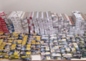 Σύλληψη δύο ατόμων στην Πτολεμαΐδα   για κατοχή 4.502- πακέτων αφορολόγητων τσιγάρων και ποσότητα αδασμολόγητου καπνού, βάρους -25- κιλών και -200- γραμμαρίων