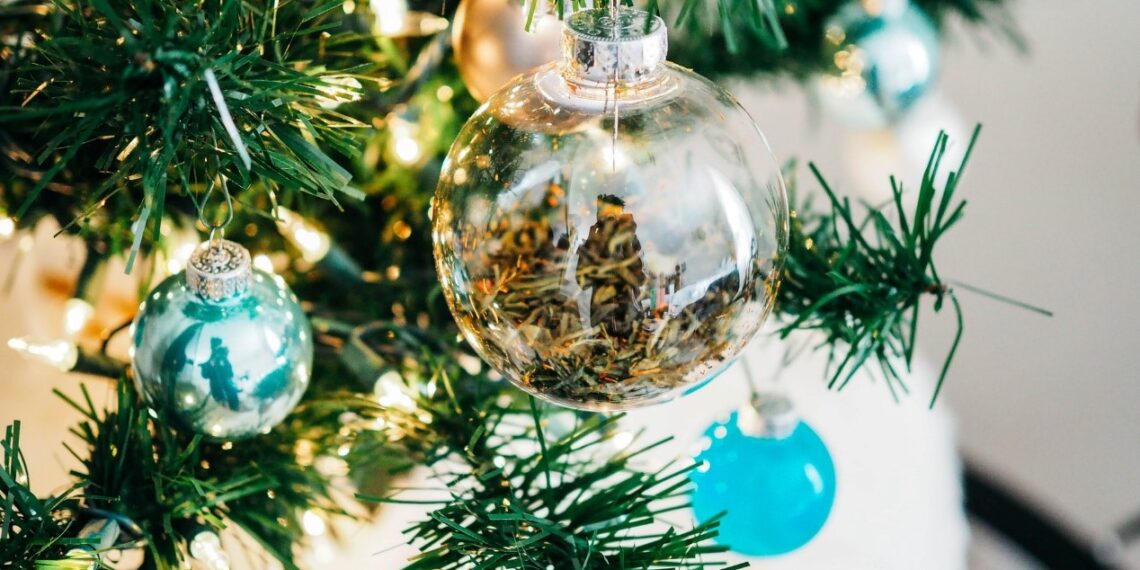 4 καλοί λόγοι για να επιλέξετε ένα τεχνητό χριστουγεννιάτικο δέντρο