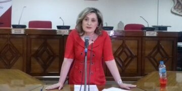 Η Αθηνά Τερζοπούλου απαντά στον Π. Πλακεντά για το θέμα του ΟΣΕ, μετά τα όσα ακούστηκαν στη συνεδρίαση του ΔΣ