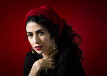 Η Μουσική Γωνιά του Μίλτου Ηλιάδη στο e-ptolemeos.gr –  Marisa Monte | Calma (vídeo)