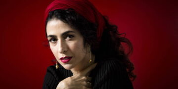 Η Μουσική Γωνιά του Μίλτου Ηλιάδη στο e-ptolemeos.gr –  Marisa Monte | Calma (vídeo)