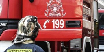 Επέμβαση της πυροσβεστικής υπηρεσίας Πτολεμαΐδας σε πυρκαγιά στο νέο οικισμό Καρδιάς