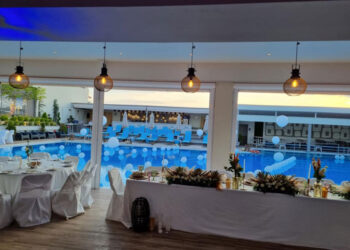 Οι πιο ξεχωριστές σας στιγμές δίπλα στην πισίνα στο AQUA CLUP POSIDONIO του Hotel Pantelidis