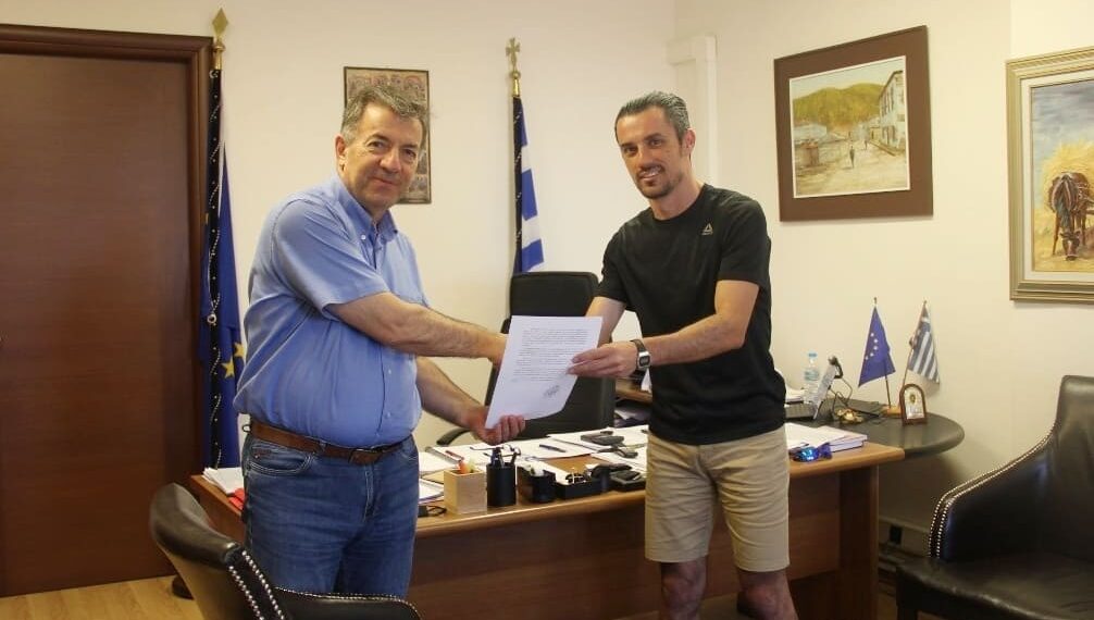 Στην δημιουργία ενός μουσείου χειροσφαίρισης στο Αμύνταιο ευελπιστεί ο Βασίλης Δεληγιαννίδης χαρίζοντας την προσωπική του συλλογή