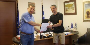 Στην δημιουργία ενός μουσείου χειροσφαίρισης στο Αμύνταιο ευελπιστεί ο Βασίλης Δεληγιαννίδης χαρίζοντας την προσωπική του συλλογή