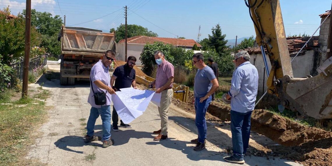 Το υπό εξέλιξη έργο  «κατασκευή εξωτερικού δικτύου αποχέτευσης Δ.Ε. Φιλώτα Δήμου Αμυνταίου»  επισκέφθηκε ο Δήμαρχος Αμυνταίου Άνθιμος Μπιτάκης