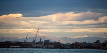 Θεσσαλονίκη: Αναστάτωση για «περίεργο ιπτάμενο αντικείμενο» που έπεσε στο Θερμαϊκό, τι έδειξε η έρευνα