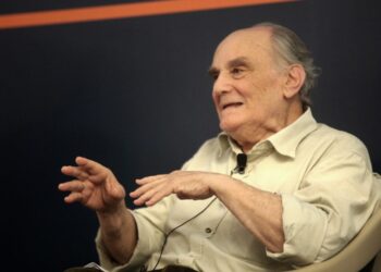 Στ. Ράμφος: Λαθρεπιβάτες της κοινωνικής υγείας οι ανεμβολίαστοι – Μας οδηγούν σε Βατερλό