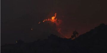 Φωτιά στην Κύπρο: Νεκροί εντοπίστηκαν οι τέσσερις αγνοούμενοι -Συνεχίζεται η μάχη με τις φλόγες