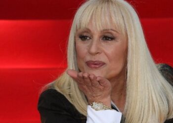 Πέθανε η θρυλική Ραφαέλα Καρά, η διάσημη Ιταλίδα τραγουδίστρια, στα 78 της χρόνια