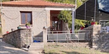 Μετά από 33 χρόνια, η Δάφνη Βόΐου απέκτησε καφενείο