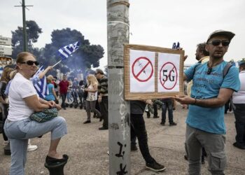 Πως θα ήταν ο κόσμος αν οι θεωρίες συνωμοσίας για 5G ήταν αληθινές- Μήπως η δυστοπία του 5G και της Νέας Τάξης είναι στην πραγματικότητα μια πάρα πολύ καλή ιδέα;