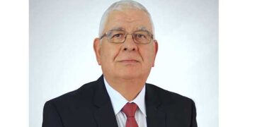 Βολές κατά της «τριανδρίας» από τον Ανεξάρτητο Δ.Σ. Κοζάνης Αθ. Δερμιτζάκη, μετά και  την απόρριψη της προσφυγής του για αντικατάστασή του από επιτροπή του Δήμου –	«Δεν βασίζεται στις αρχές διαφάνειας και δεν λειτουργεί με το σύνθημα «όλα στο φως»