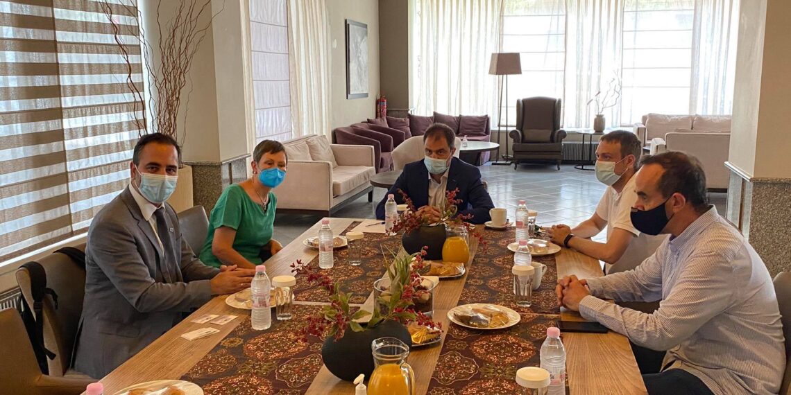 Η Γερμανίδα Πρόξενος στην Κοζάνη- Ενδιαφέρον για τη μετάβαση της Δυτικής Μακεδονίας- Συνάντηση με τη διοίκηση του ΕΒΕ