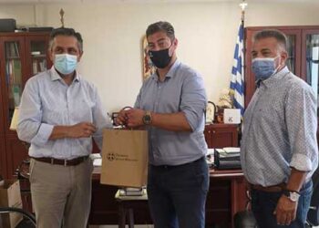 Άμεσα να αποζημιωθούν οι φασολοπαραγωγοί της περιοχής που επλήγησαν από τις υψηλές θερμοκρασίες, ζήτησε από τον Αντιπρόεδρο του ΕΛΓΑ ο Περιφερειάρχης