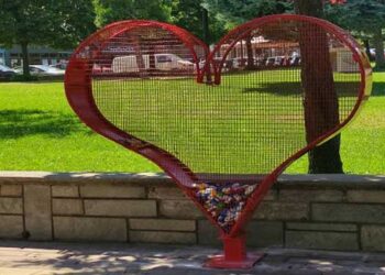 “Καρδιές” συγκέντρωσης πλαστικών καπακιών από τον Δήμο Φλώρινας