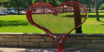 “Καρδιές” συγκέντρωσης πλαστικών καπακιών από τον Δήμο Φλώρινας