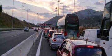 Τα θερινά μέτρα της Τροχαίας – Απαγόρευση κίνησης φορτηγών τα Σαββατοκύριακα