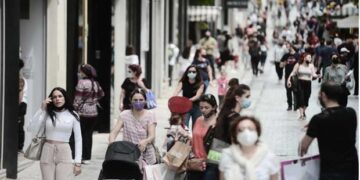 Κορωνοϊός: Έρχεται αύξηση άνευ προηγουμένου στα κρούσματα – Δυσοίωνες προβλέψεις από τους ειδικούς