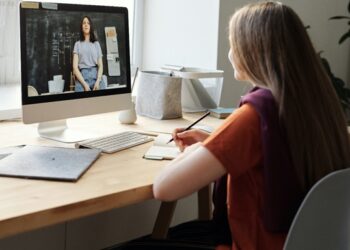 4 πλεονεκτήματα της online εκπαίδευσης