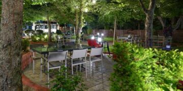 Ο ανανεωμένος κήπος του HOTEL Παντελίδης σας προσκαλεί!