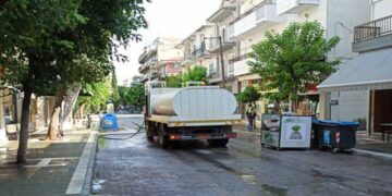 Πλύσιμο της Οδού Νοσοκομείου στην πόλη της Πτολεμαΐδας (τώρα) (της Κούλας Πουλασιχίδου)