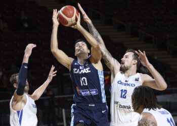 Τσεχία – Ελλάδα 97-72: Όνειρο ήταν και πάει η πρόκριση στους Ολυμπιακούς, κατέρρευσε η Εθνική στον τελικό της Βικτόρια